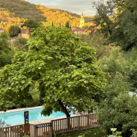 Haus zu verkaufen in Frankreich - Piscine et le vue sur le Lotjpeg.jpg